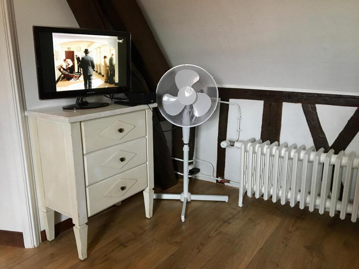 Au Coin Romantique Vernon Giverny Bagian luar foto