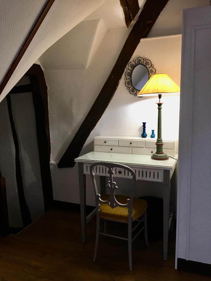Au Coin Romantique Vernon Giverny Bagian luar foto